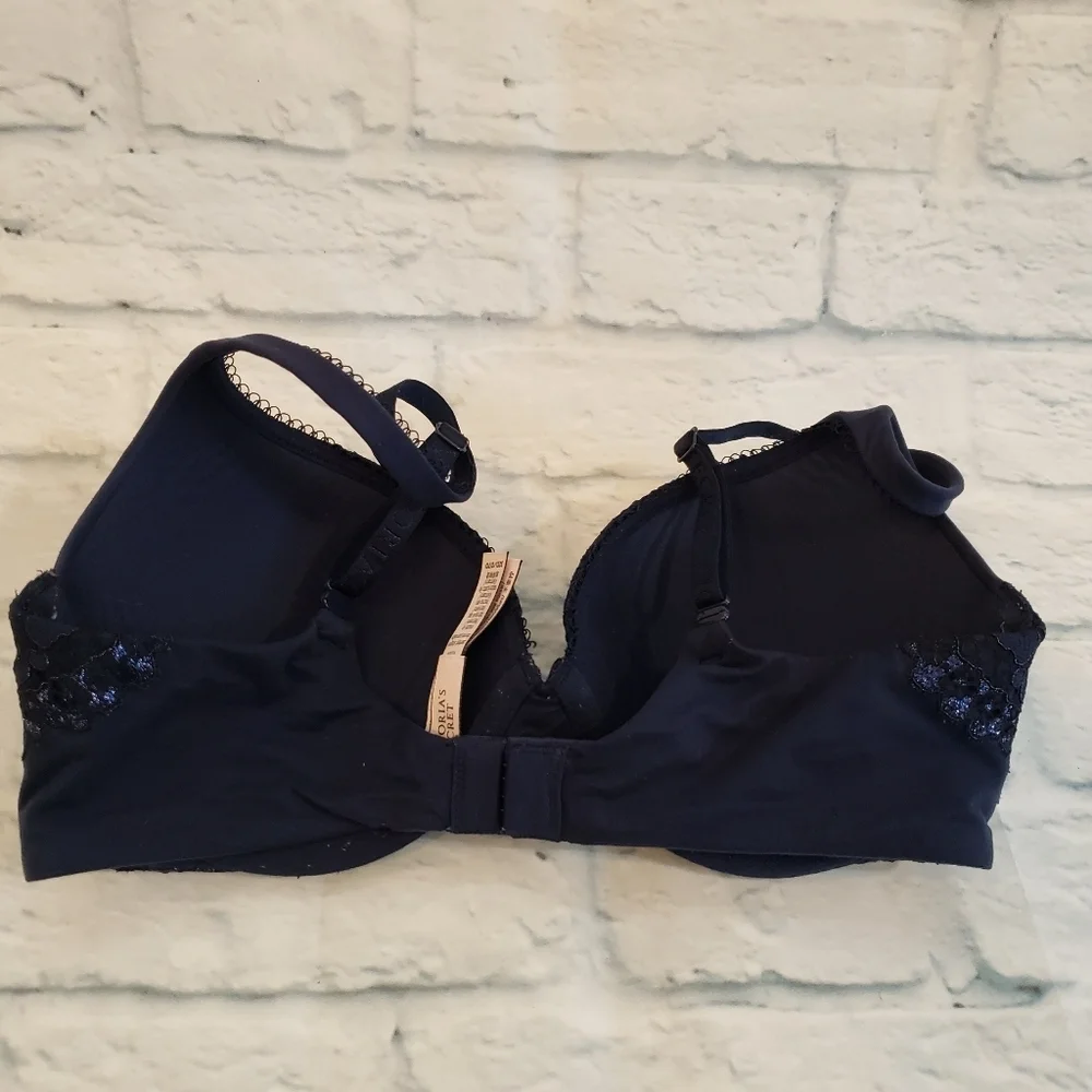 Victoria's Secret size 32D